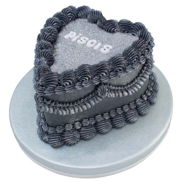 Pastel amor plateado
